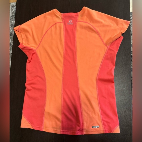 The North Face “the flight series” lightweight breathable Tee SZ  Medium - Picture 4 of 6